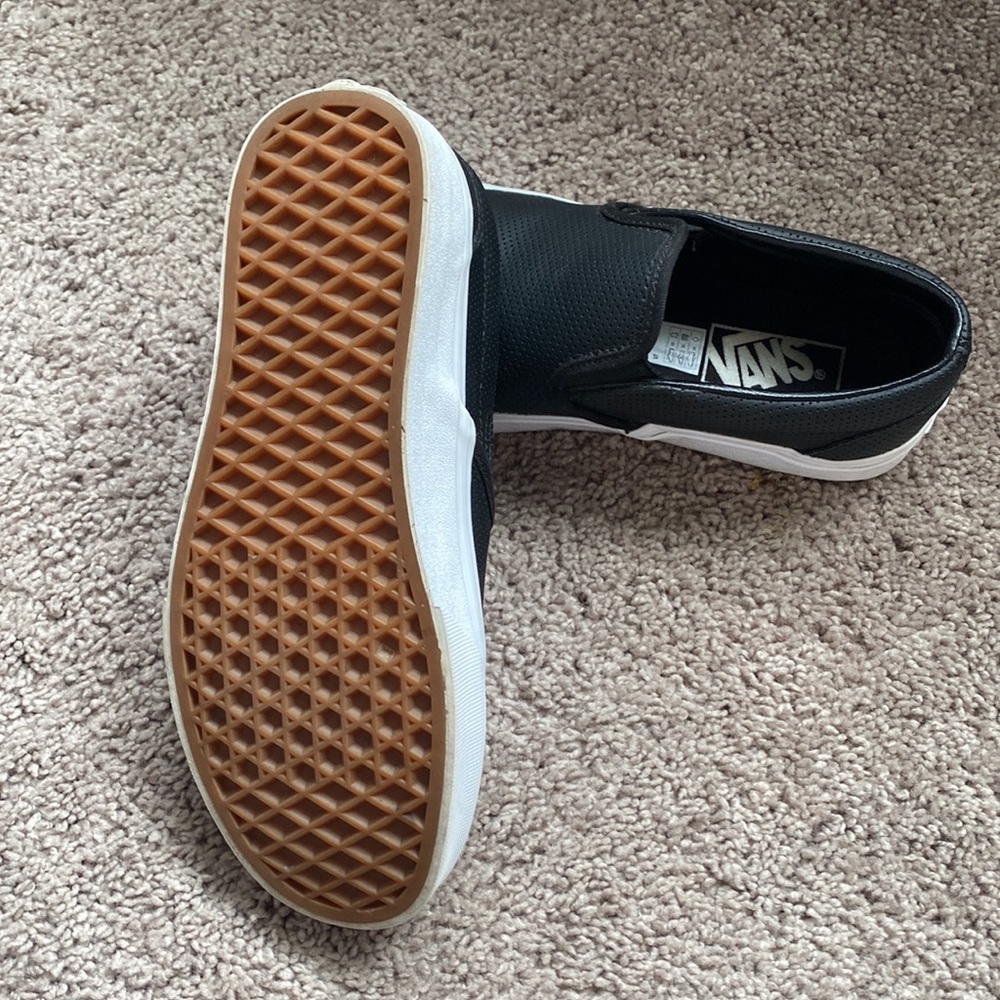 Vans - Picture 2 of 2